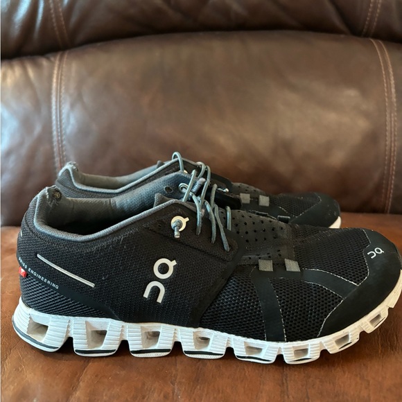 On Women’s Cloud 5 Sneakers - Picture 4 of 10